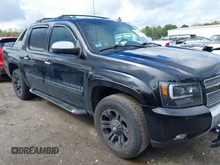 2007 Chevrolet Avalanche 3LT z VIN 3GNFK12397G317760, wystawiony jako IAAI lot #42198447 z przebiegiem 156 909 mil mil oraz . Historia ofert i sprzedaży dostępna na DreamBid. Obrazek 1.