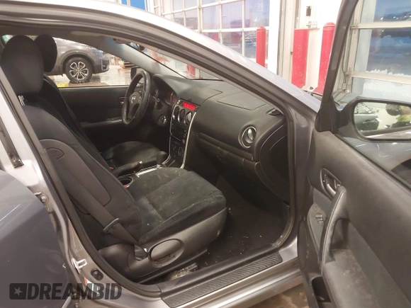 2008 Mazda 6 i Sport VE with VIN 1YVHP80C385M19167, listed as a IAAI auction lot 41282729 with 203,185 mi miles. Bid and sale history available at carsss.com. Image 5.