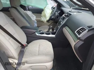 2014 Ford Explorer with VIN 1FM5K8B85EGB44879, listed as a IAAI auction lot 40226603 with 152,778 mi miles and . Bid and sale history available at carsss.com. Image 5.