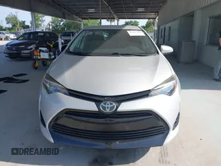 2018 Toyota Corolla L z VIN 5YFBURHE2JP827894, wystawiony jako IAAI lot #42295741 z przebiegiem 44 171 mil mil oraz . Historia ofert i sprzedaży dostępna na DreamBid. Obrazek 12.