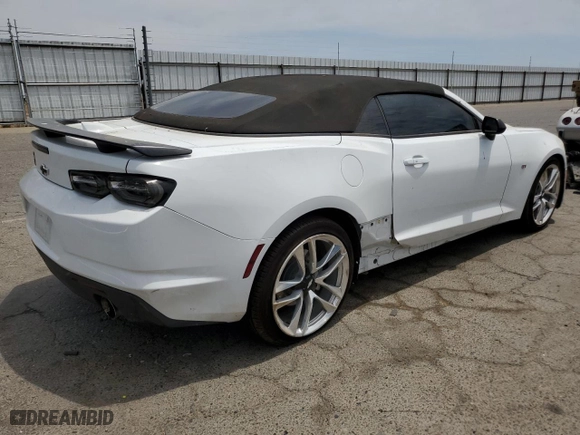 2023 Chevrolet Camaro 2LT with VIN 1G1FD3DX6P0132013, listed as a Copart auction lot 59313213 with 5,825 mi miles. Bid and sale history available at carsss.com. Image 3.