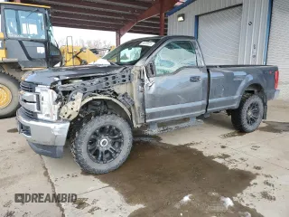 2019 Ford Super Duty F-250 SRW XL with VIN 1FTBF2B68KEC64836, listed as a Copart auction lot 88289815 with 57,193 mi miles and Salvage Title. Bid and sale history available at carsss.com. Image 1.