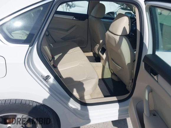 2013 Volkswagen Passat SE w/Sunroof with VIN 1VWBH7A30DC042088, listed as a IAAI auction lot 41990809 with 126,590 mi miles. Bid and sale history available at carsss.com. Image 8.