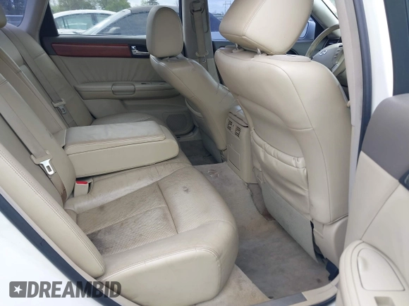 2006 Infiniti M45 Sport with VIN JNKBY01E06M208536, listed as a IAAI auction lot 41907429 with 213,767 mi miles. Bid and sale history available at carsss.com. Image 8.