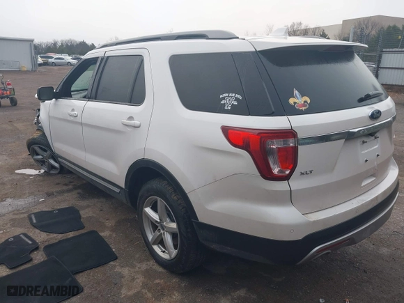 2017 Ford Explorer XLT with VIN 1FM5K8D8XHGC79616, listed as a IAAI auction lot 41161738 with 134,843 mi miles. Bid and sale history available at carsss.com. Image 3.