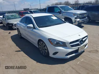 2018 Mercedes-Benz CLA 250 z VIN WDDSJ4GBXJN693447, wystawiony jako IAAI lot #42031693 z przebiegiem 47 848 mil mil oraz . Historia ofert i sprzedaży dostępna na DreamBid. Obrazek 1.