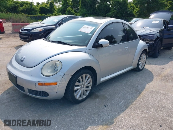 2008 Volkswagen Beetle S z VIN 3VWRW31C88M502079, wystawiony jako IAAI lot #42429122 z przebiegiem 168 324 mil mil oraz . Historia ofert i sprzedaży dostępna na DreamBid. Obrazek 2.