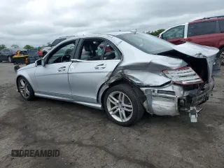 2013 Mercedes-Benz C 300 Sport z VIN WDDGF8AB9DR283386, wystawiony jako Copart lot #58867615 z przebiegiem 117 572 mil mil oraz Szkoda całkowita • Salvage title. Historia ofert i sprzedaży dostępna na DreamBid. Obrazek 2.