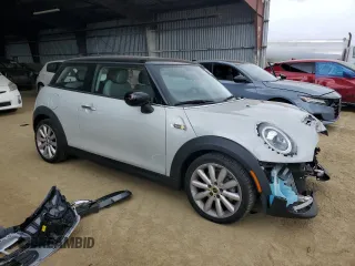 2021 MINI Hardtop Cooper SE with VIN WMWXP3C08M2N53266, listed as a Copart auction lot 50807505 with 16,529 mi miles and Salvage Title. Bid and sale history available at DreamBid. Image 4.