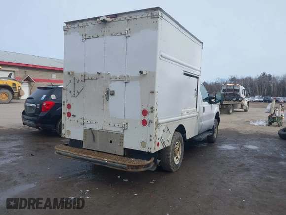 2013 Ford F-250 XL with VIN 1FDBF2B61DEB64348, listed as a IAAI auction lot 41685696 with 561,489 mi miles and . Bid and sale history available at DreamBid. Image 4.