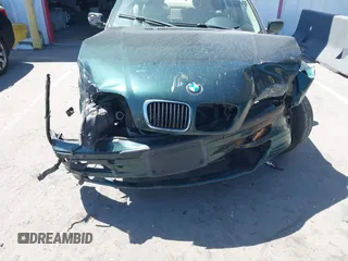 2000 BMW 3 Series 328i with VIN WBAAM5338YFR15213, listed as a IAAI auction lot 42014522 with 85,955 mi miles. Bid and sale history available at carsss.com. Image 6.