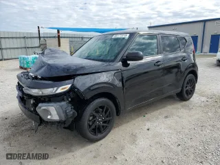 2020 Kia Soul LX with VIN KNDJ23AU1L7085685, listed as a Copart auction lot 88177315 with 79,635 mi miles and Non Repairable. Bid and sale history available at carsss.com. Image 1.