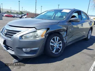 2015 Nissan Altima 2.5 S with VIN 1N4AL3AP4FN872532, listed as a IAAI auction lot 42019528 with 164,966 mi miles. Bid and sale history available at carsss.com. Image 6.