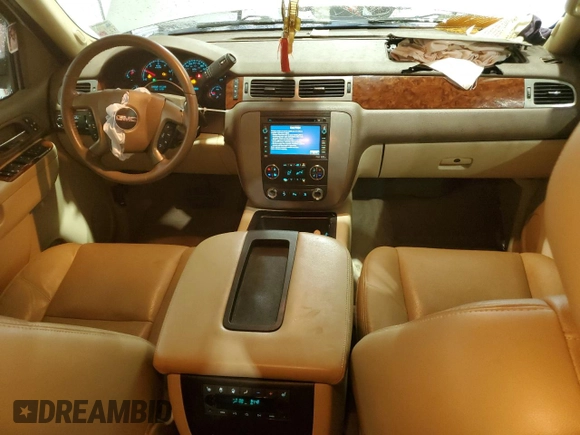 2010 GMC Yukon SLT with VIN 1GKUCCE07AR284702, listed as a Copart auction lot 71031564 with 113,708 mi miles and Salvage Title. Bid and sale history available at carsss.com. Image 8.