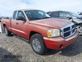 2006 Dodge Dakota SLT with VIN 1D7HE42K26S532685, listed as a IAAI auction lot 41833074 with 110,524 mi miles and . Bid and sale history available at carsss.com. Image 1.