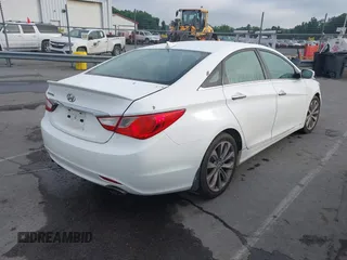 2013 Hyundai Sonata Limited z VIN 5NPEC4AC9DH802858, wystawiony jako IAAI lot #42531348 z przebiegiem 274 621 mil mil oraz . Historia ofert i sprzedaży dostępna na DreamBid. Obrazek 4.