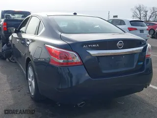2013 Nissan Altima 2.5 SV with VIN 1N4AL3AP2DC106453, listed as a IAAI auction lot 41613630 with 142,659 mi miles. Bid and sale history available at carsss.com. Image 3.