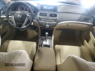 2011 Honda Accord LX z VIN 1HGCP2F34BA019476, wystawiony jako Copart lot #60238405 z przebiegiem 214 241 mil mil oraz Szkoda całkowita • Salvage title. Historia ofert i sprzedaży dostępna na DreamBid. Obrazek 8.
