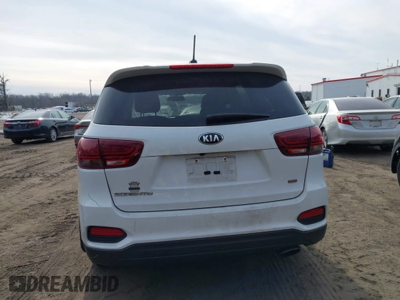 2020 Kia Sorento LX with VIN 5XYPG4A33LG644231, listed as a IAAI auction lot 41362522 with 132,889 mi miles. Bid and sale history available at carsss.com. Image 16.