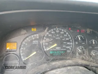 2000 Chevrolet Silverado 2500 LT with VIN 1GCGK29U2YE430010, listed as a Copart auction lot 37657274 with 329,629 mi miles and Clean Title. Bid and sale history available at carsss.com. Image 9.