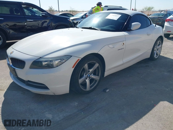 2009 BMW Z4 sDrive30i with VIN WBALM53549E161311, listed as a IAAI auction lot 41985897 with 112,997 mi miles. Bid and sale history available at carsss.com. Image 17.