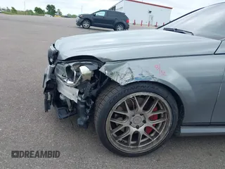 2013 Mercedes-Benz C 300 Sport с VIN WDDGF8AB1DR256425, выставлен на аукционе IAAI как лот 42560342 с пробегом 119 440 миль миль и . История ставок и продаж доступна на DreamBid. Изображение 17.