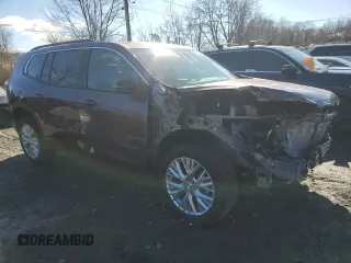 2025 GMC Acadia AWD Elevation z VIN 1GKENNRS2SJ158933, wystawiony jako Copart lot #47521555 z przebiegiem 295 mil mil oraz Czysty tytuł • Clean title. Historia ofert i sprzedaży dostępna na DreamBid. Obrazek 4.