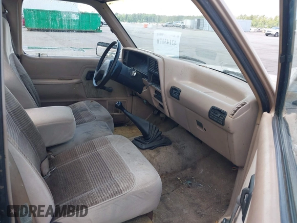 1992 Ford Ranger with VIN 1FTCR10A9NUD12285, listed as a IAAI auction lot 42143170 with 29,380 mi miles and . Bid and sale history available at DreamBid. Image 8.