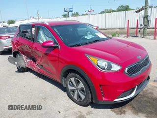 2018 Kia Niro LX with VIN KNDCB3LC3J5143382, listed as a IAAI auction lot 41956531 with 69,868 mi miles. Bid and sale history available at carsss.com. Image 1.