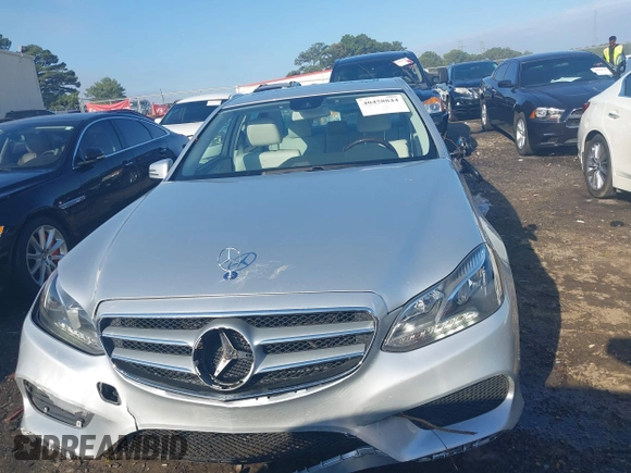 2014 Mercedes-Benz E-Class E 350 Sport with VIN WDDHF5KB5EB071435, listed as a IAAI auction lot 40458844 with 102,629 mi miles. Bid and sale history available at carsss.com. Image 12.