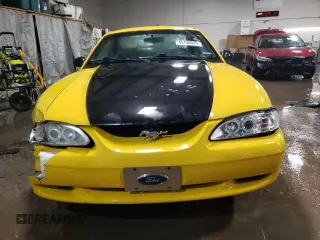 1998 Ford Mustang GT z VIN 1FAFP42X3WF207288, wystawiony jako Copart lot #45158425 z przebiegiem 165 311 mil mil oraz Szkoda całkowita • Salvage title. Historia ofert i sprzedaży dostępna na DreamBid. Obrazek 5.