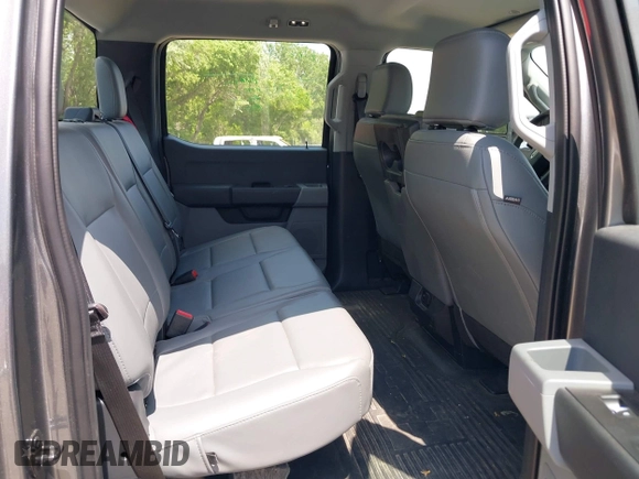 2023 Ford F-250 XL z VIN 1FT7W2AA9PEE21227, wystawiony jako IAAI lot #42277343 z przebiegiem 14 957 mil mil oraz . Historia ofert i sprzedaży dostępna na DreamBid. Obrazek 8.