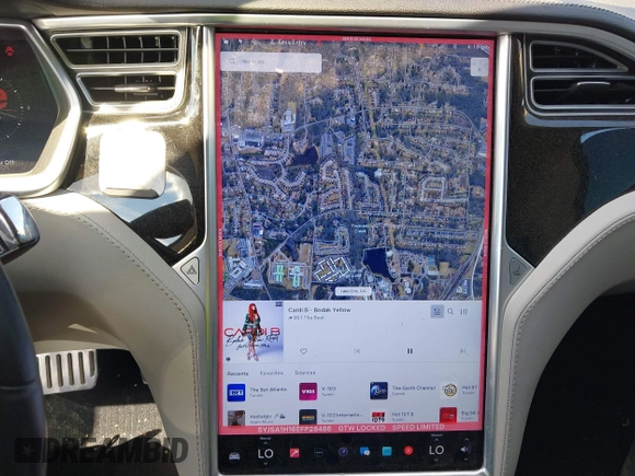 2014 Tesla Model S 60 z VIN 5YJSA1H16EFP28486, wystawiony jako IAAI lot #41887484 z przebiegiem 99 271 mil mil oraz . Historia ofert i sprzedaży dostępna na DreamBid. Obrazek 18.