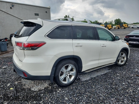 2015 Toyota Highlander Limited с VIN 5TDDKRFH9FS193378, выставлен на аукционе Copart как лот 63219085 с пробегом 111 969 миль миль и Списание • Salvage title. История ставок и продаж доступна на DreamBid. Изображение 3.
