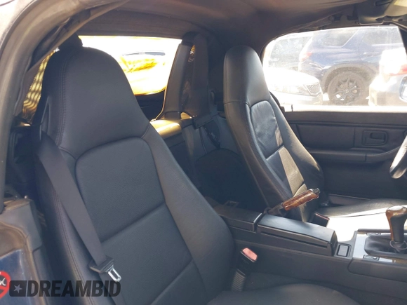 2000 BMW Z3 2.5 with VIN 4USCH9347YLF85613, listed as a IAAI auction lot 42194616 with 89,861 mi miles and . Bid and sale history available at DreamBid. Image 8.