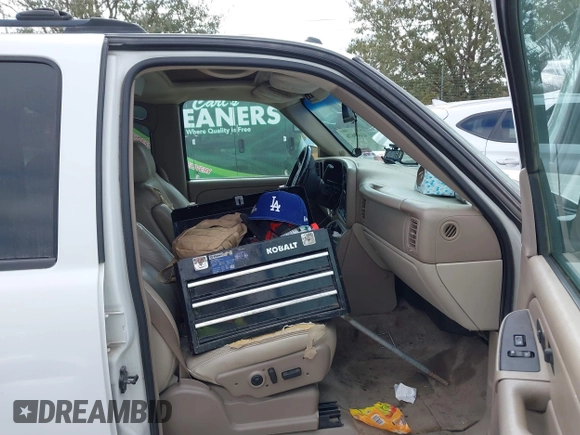 2004 GMC Yukon XL SLT with VIN 3GKEC16Z34G162090, listed as a IAAI auction lot 41600676 with 184,765 mi miles. Bid and sale history available at carsss.com. Image 5.
