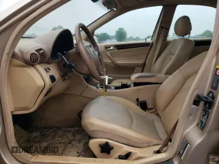 2003 Mercedes-Benz C 240 с VIN WDBRF81J13F374211, выставлен на аукционе Copart как лот 61156455 с пробегом 83 001 миль миль и Списание • Salvage title. История ставок и продаж доступна на DreamBid. Изображение 7.