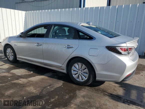 2016 Hyundai Sonata Hybrid SE with VIN KMHE24L10GA038677, listed as a Copart auction lot 51823625 with 62,130 mi miles and Clean Title. Bid and sale history available at carsss.com. Image 2.
