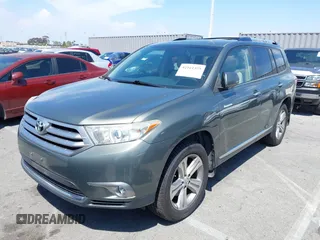 2013 Toyota Highlander Limited z VIN 5TDYK3EH6DS108655, wystawiony jako IAAI lot #42161375 z przebiegiem 138 670 mil mil oraz . Historia ofert i sprzedaży dostępna na DreamBid. Obrazek 6.