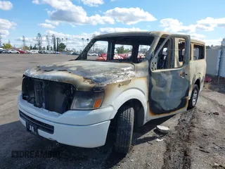 2018 Nissan NV SV z VIN 5BZBF0AA1JN850819, wystawiony jako IAAI lot #41817972 z przebiegiem Nie podano mil oraz . Historia ofert i sprzedaży dostępna na DreamBid. Obrazek 2.