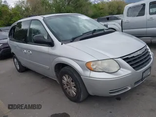2007 Chrysler Town & Country with VIN 2A4GP44R27R191148, listed as a IAAI auction lot 42171218 with 150,670 mi miles and . Bid and sale history available at DreamBid. Image 1.