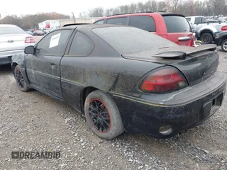 2000 Pontiac Grand Am GT with VIN 1G2NW12E2YM744579, listed as a IAAI auction lot 41098582 with 186,205 mi miles. Bid and sale history available at carsss.com. Image 3.