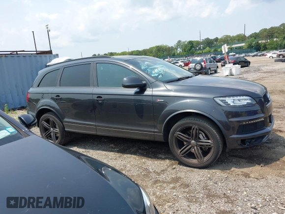 2014 Audi Q7 S line Prestige z VIN WA1DGAFE5ED006957, wystawiony jako IAAI lot #42488440 z przebiegiem 123 814 mil mil oraz . Historia ofert i sprzedaży dostępna na DreamBid. Obrazek 13.