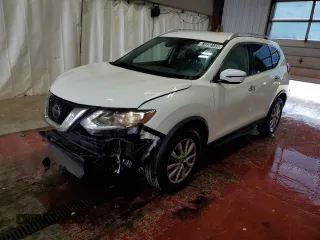 2020 Nissan Rogue SV z VIN KNMAT2MT2LP525150, wystawiony jako Copart lot #61538155 z przebiegiem 117 915 mil mil oraz Czysty tytuł • Clean title. Historia ofert i sprzedaży dostępna na DreamBid. Obrazek 1.