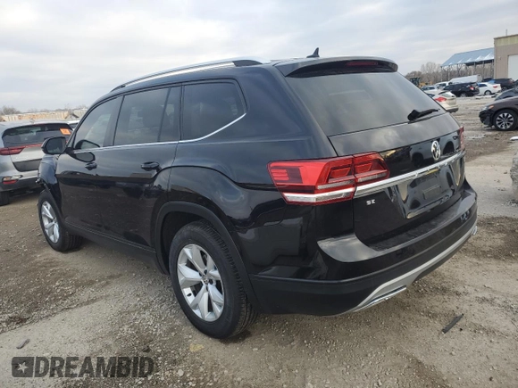 2018 Volkswagen Atlas SE with VIN 1V2CP2CA5JC598268, listed as a Copart auction lot 82860014 with 102,341 mi miles and Salvage title. Bid and sale history available at DreamBid. Image 2.