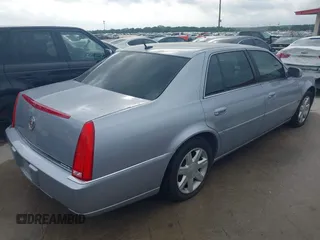 2006 Cadillac DTS w/1SC with VIN 1G6KD57Y06U193325, listed as a IAAI auction lot 42132788 with 107,472 mi miles. Bid and sale history available at carsss.com. Image 4.