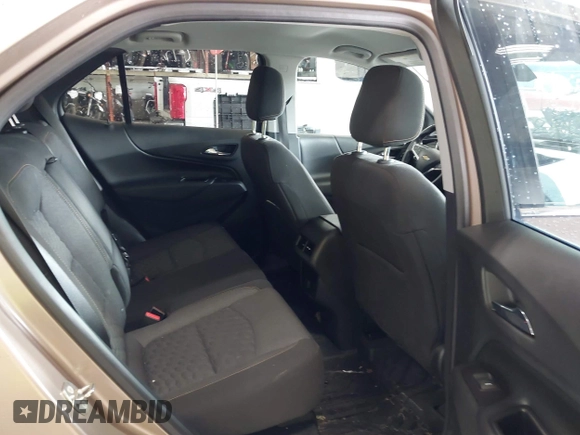 2018 Chevrolet Equinox LT with VIN 2GNAXTEX4J6221219, listed as a IAAI auction lot 39992944 with 92,743 mi miles. Bid and sale history available at carsss.com. Image 8.