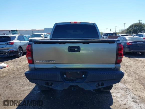 2006 Chevrolet Silverado 1500 LT1 with VIN 2GCEK13TX61184260, listed as a IAAI auction lot 41651907 with 192,143 mi miles. Bid and sale history available at carsss.com. Image 16.