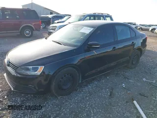 2012 Volkswagen Jetta Sedan SE w/Convenience & Sunroof with VIN 3VWDX7AJ5CM421899, listed as a IAAI auction lot 41293330 with 173,176 mi miles. Bid and sale history available at carsss.com. Image 17.