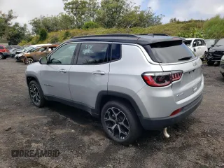 2025 Jeep Compass Limited z VIN 3C4NJDCN5ST525403, wystawiony jako Copart lot #64829565 z przebiegiem 7 790 mil mil oraz Czysty tytuł • Clean title. Historia ofert i sprzedaży dostępna na DreamBid. Obrazek 2.